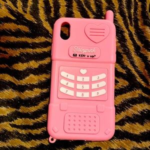 iPhone XR case it’s & good condition